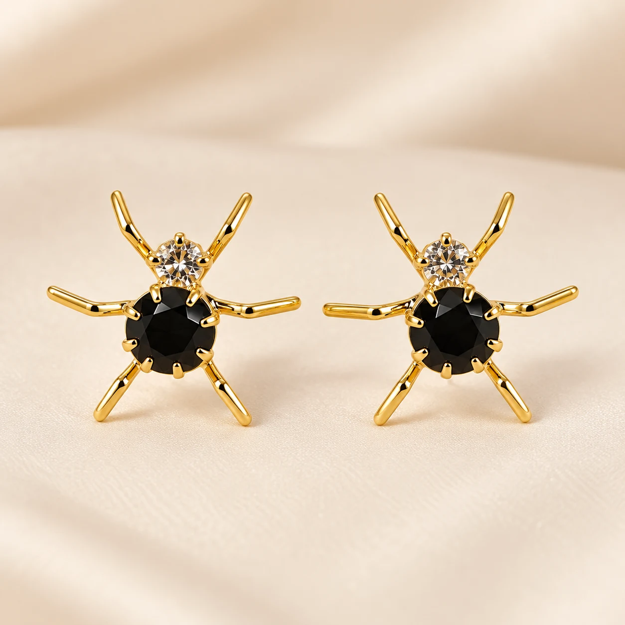 Fotografía de producto de los aretes MiLet Araña
